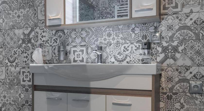 Photo of Bathroom in Mousio