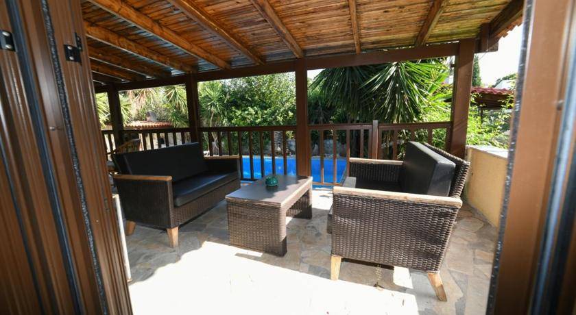 Photo of Patio Balcony in Isthmia