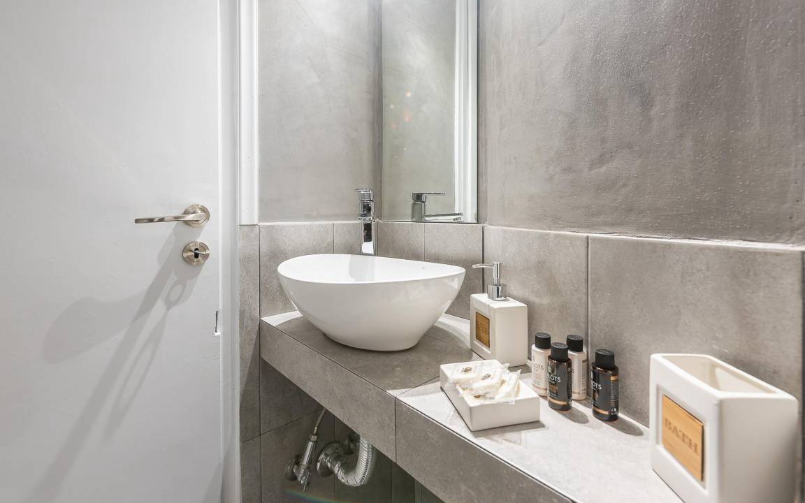 Photo of Bathroom in Thissio