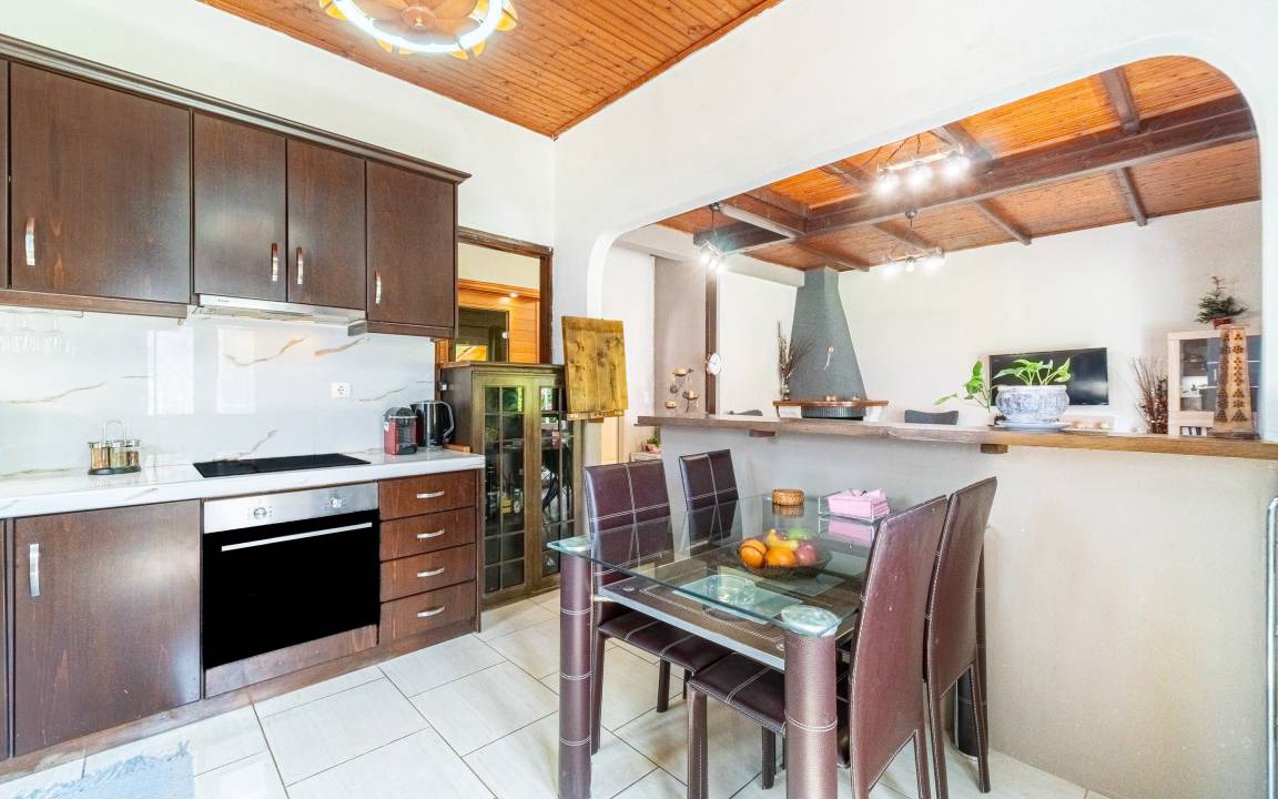 Photo of Kitchen in Chlomatiana