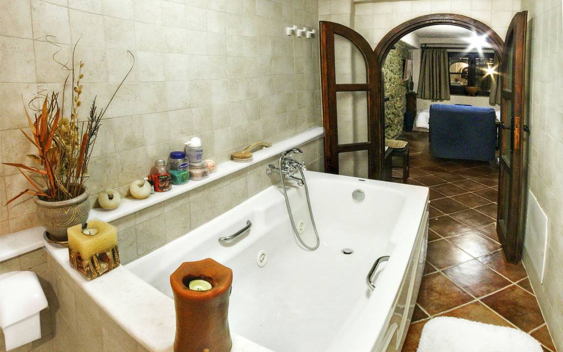 Photo of Bathroom in Paralia Porovitsis