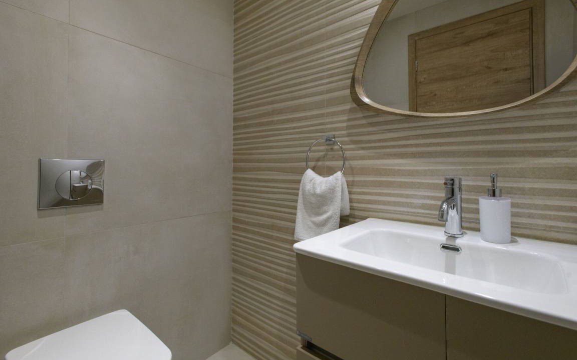 Photo of Bathroom in Petaleia