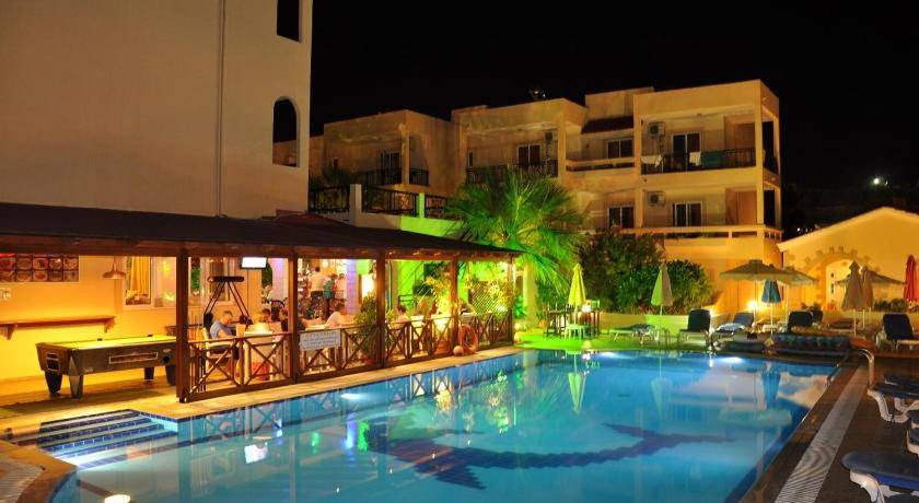 Photo of Others in Pefkos