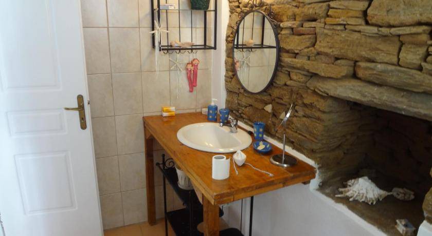 Photo of Bathroom in Ormos Korthiou