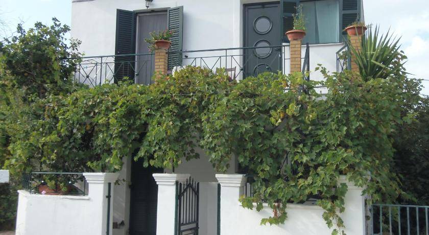 Photo of Patio Balcony in Lakka