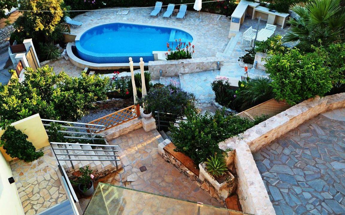 Photo of Patio Balcony in Drapanos