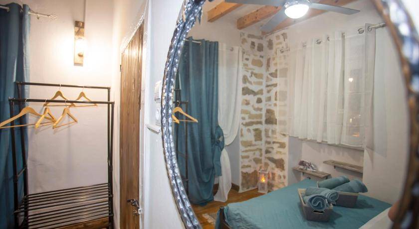 Photo of Bedroom in Messonghi