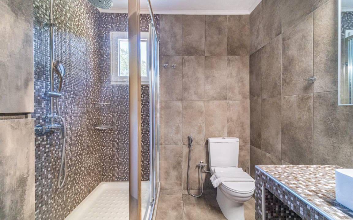 Photo of Bathroom in Chlomatiana