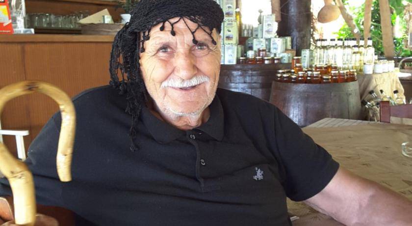 Photo of Human In Picture in Livadia
