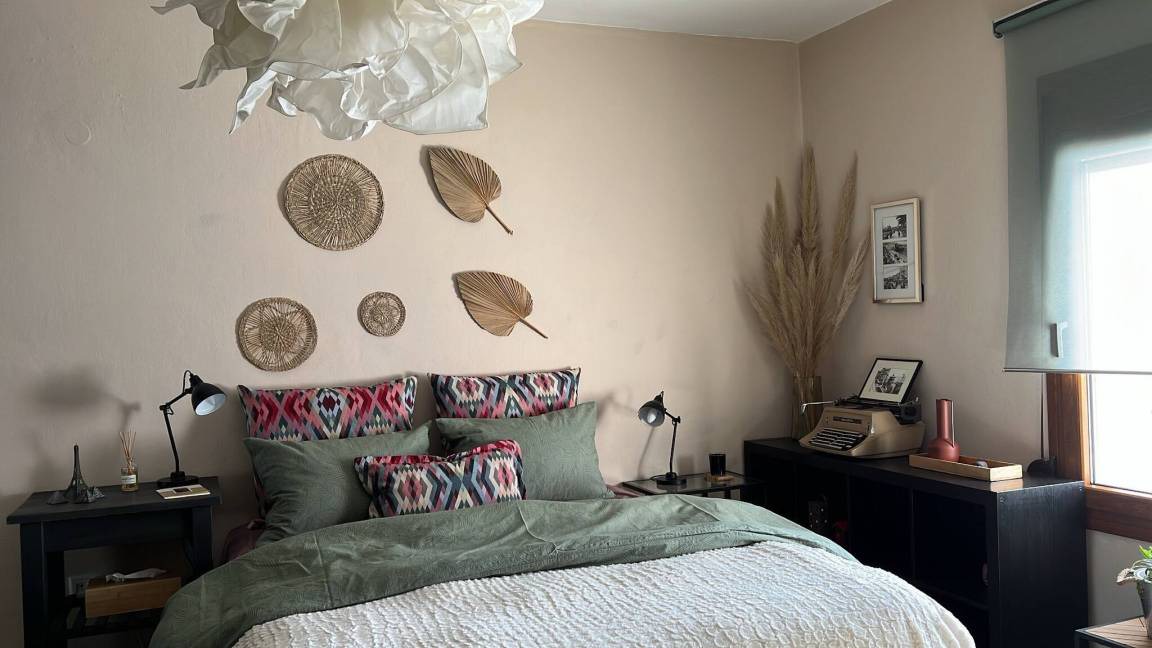 Photo of Bedroom in Drama