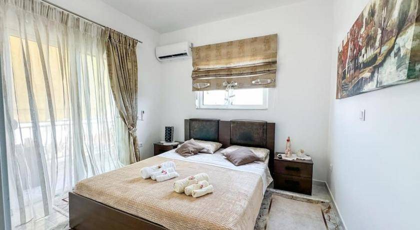 Photo of Bedroom in Petaloudes