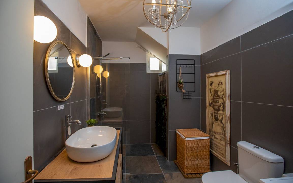Photo of Bathroom in Tselendata