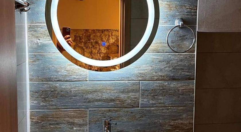 Photo of Bathroom in Ioannina Town Centre