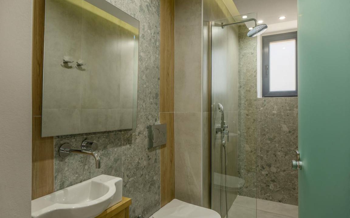 Photo of Bathroom in Roumeli