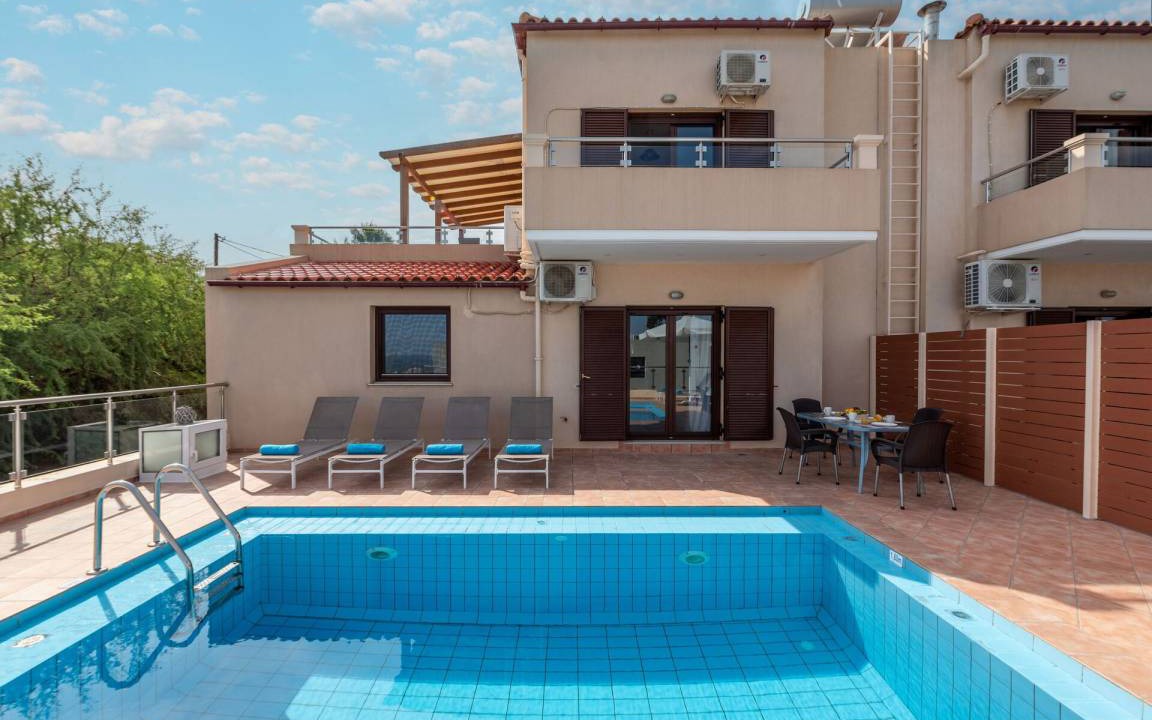 Photo of Patio Balcony in Pyrgos Psilonerou