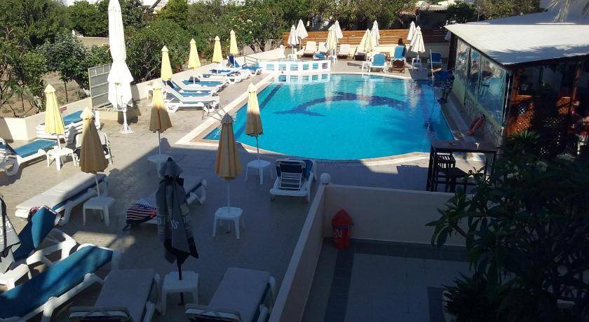 Photo of Others in Pefkos
