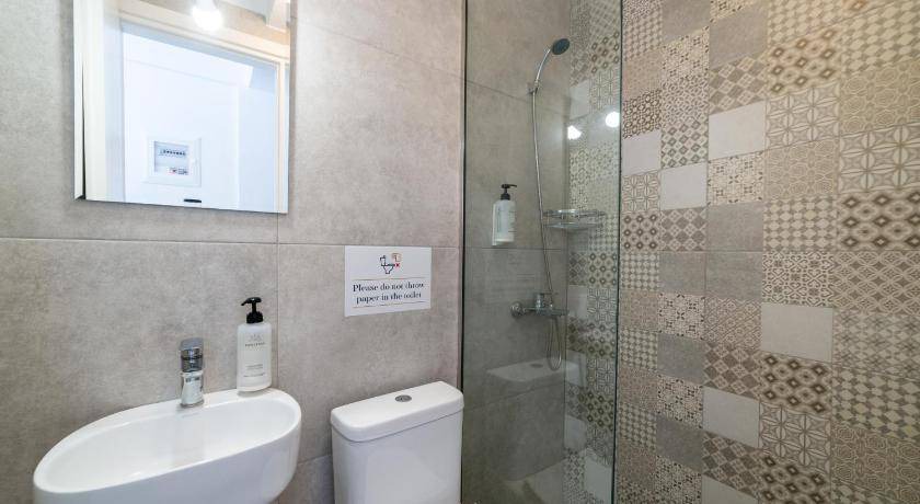 Photo of Bathroom in Ofrinion