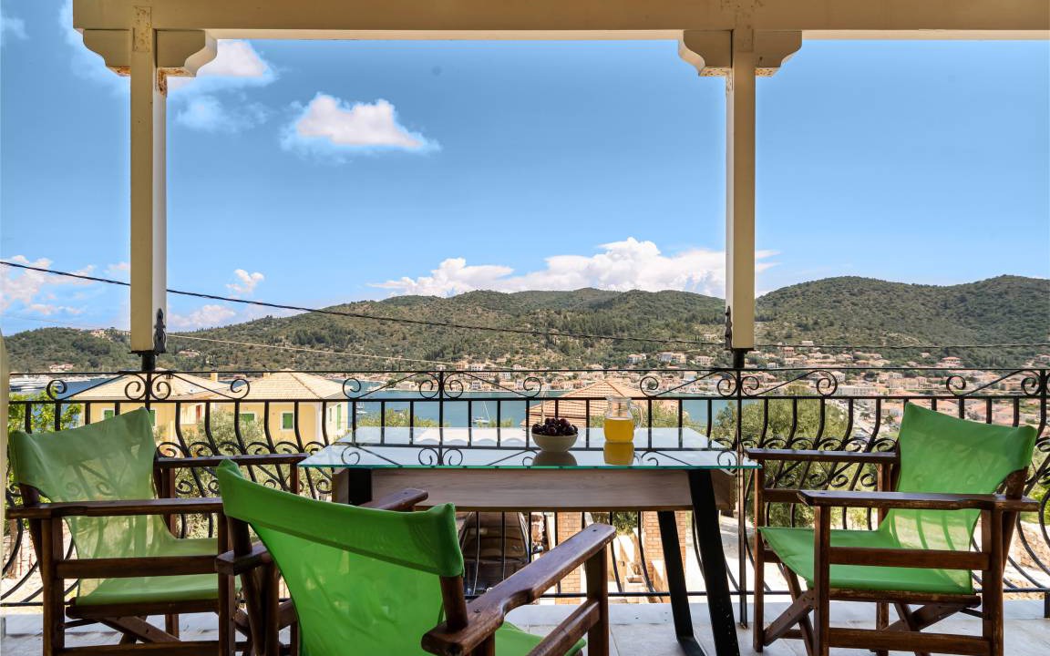 Photo of Patio Balcony in Vathy
