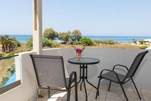 Photo of Patio Balcony in Platanes