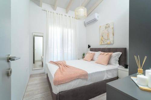 Photo of Bedroom in Chrisi Akti