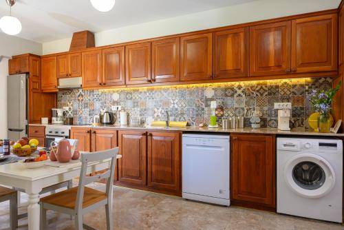 Photo of Kitchen in Neapoli