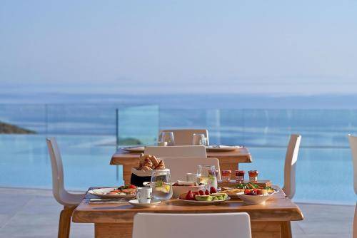 Photo of Others in Chora Folegandros