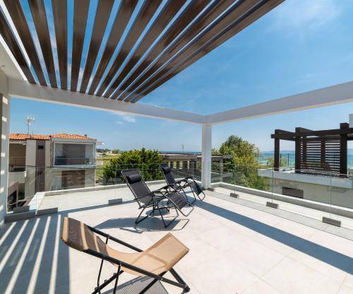 Photo of Patio Balcony in Paralia Ofryniou