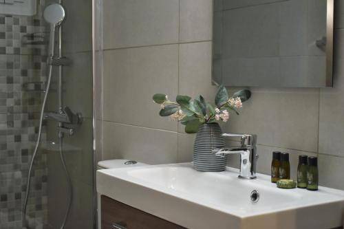 Photo of Bathroom in Anafiotika