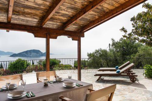 Photo of Patio Balcony in Marathias