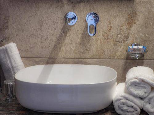 Photo of Bathroom in Gialova