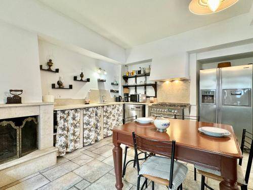 Photo of Kitchen in Esperion