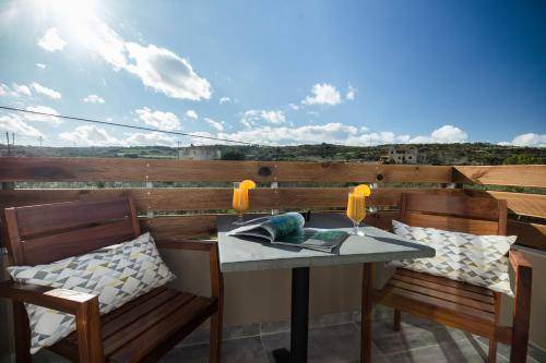 Photo of Patio Balcony in Platanos