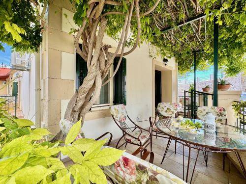 Photo of Patio Balcony in Esperion