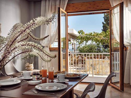 Photo of Patio Balcony in Lithakia