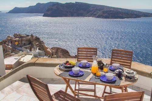 Photo of Others in Oia