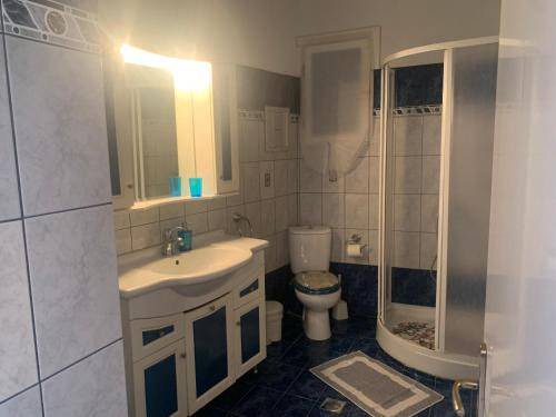 Photo of Bathroom in Koinira