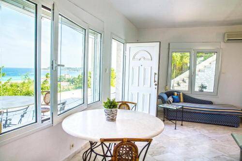 Photo of Livingroom in Ormos Panagias