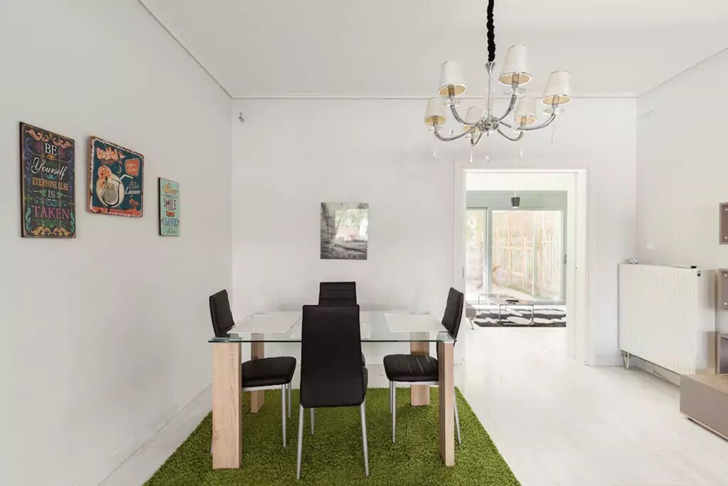 Photo of Livingroom in Elliniko