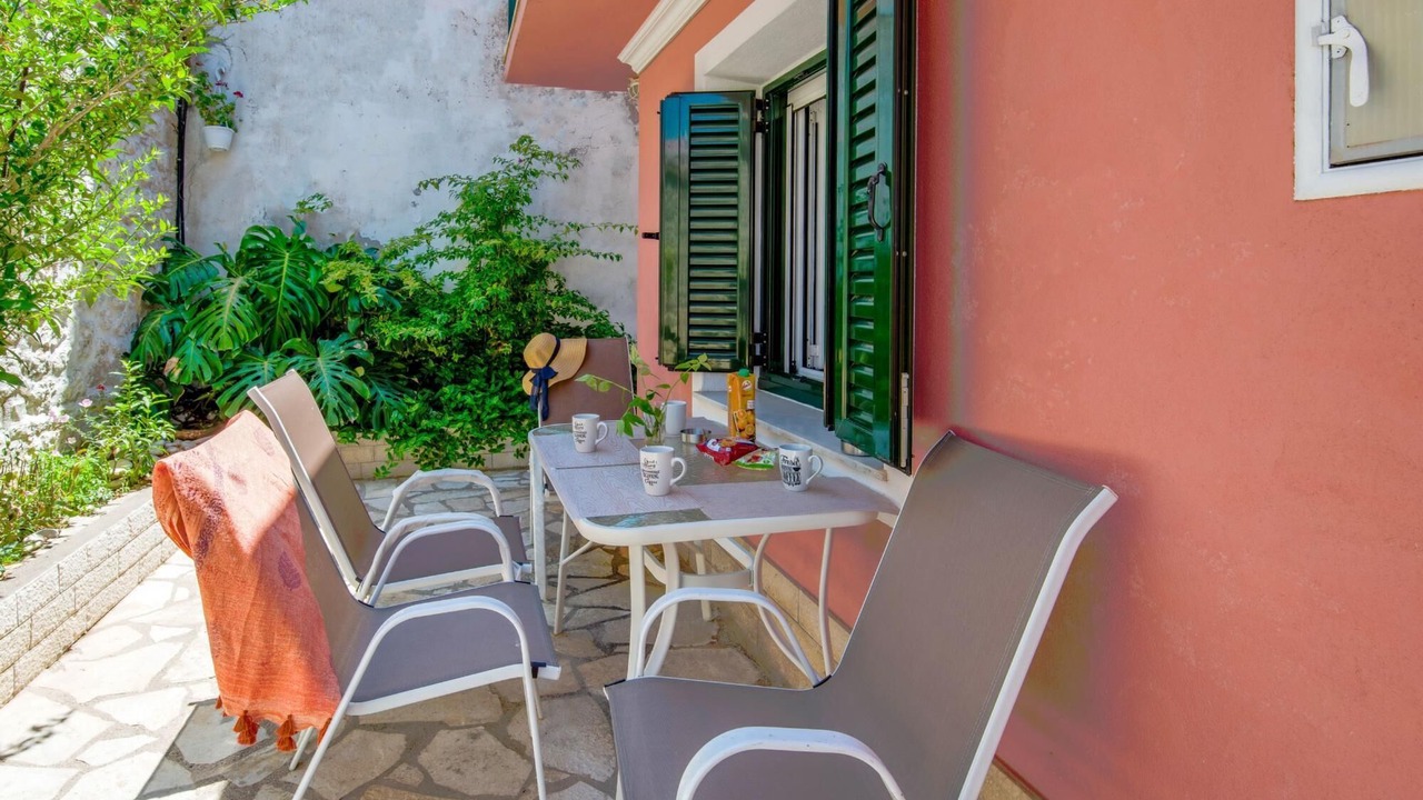 Photo of Others in Gaios