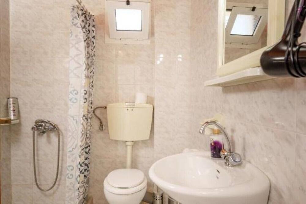 Photo of Bathroom in Kastri