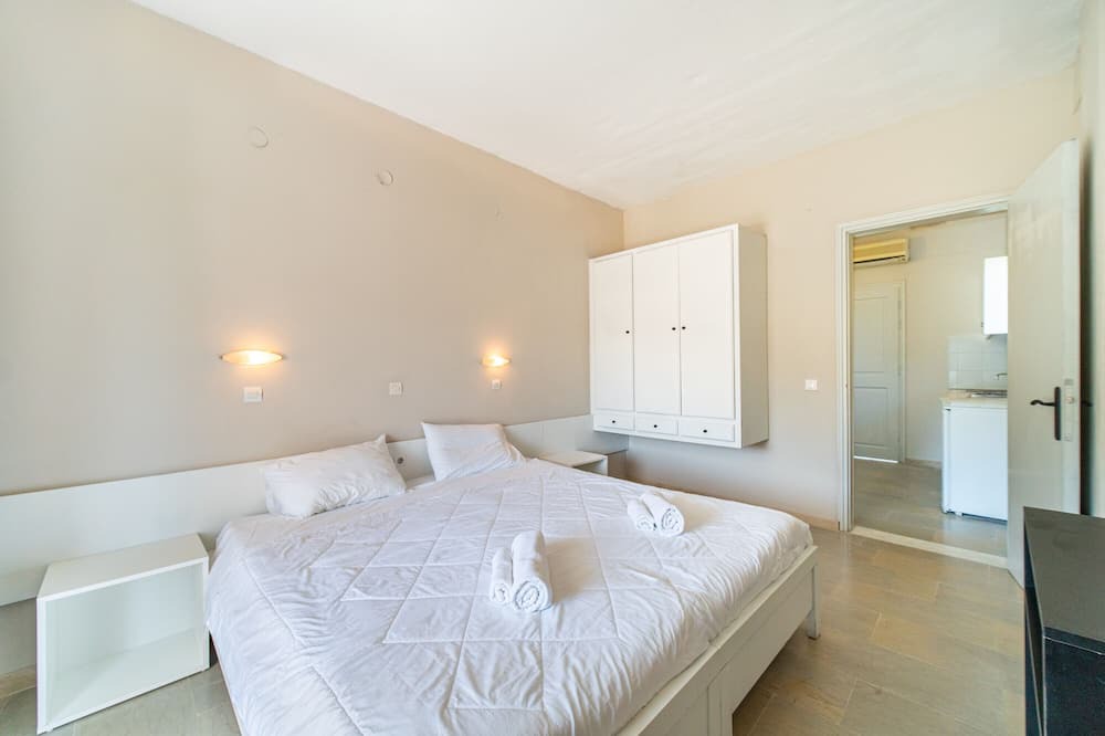 Photo of Bedroom in Gardenos
