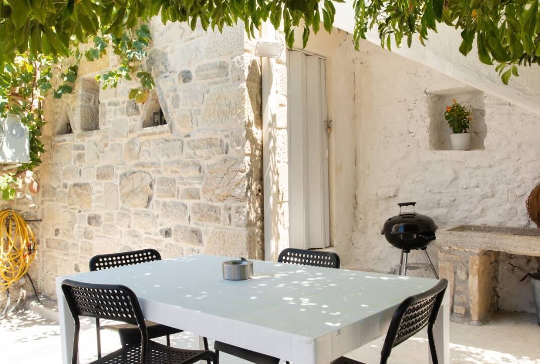 Photo of Outdoor in Kouses