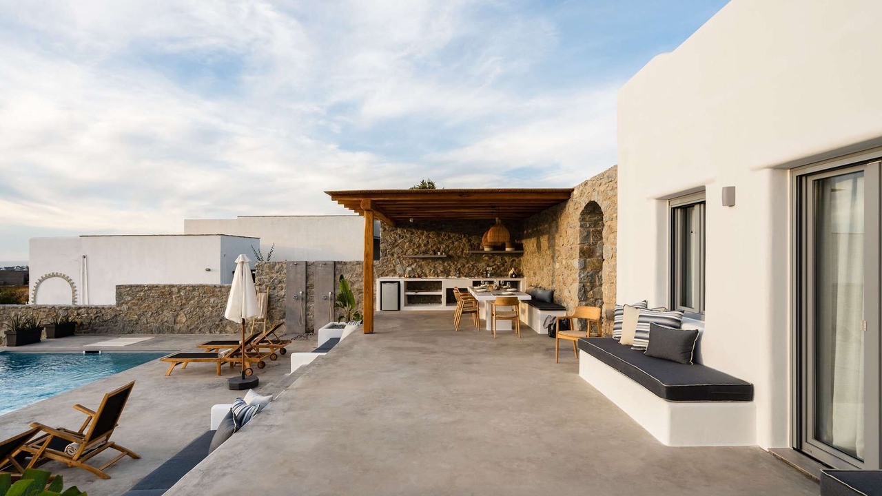 Photo of Outdoor in Glinado