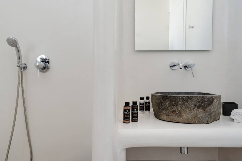 Photo of Bathroom in Glinado