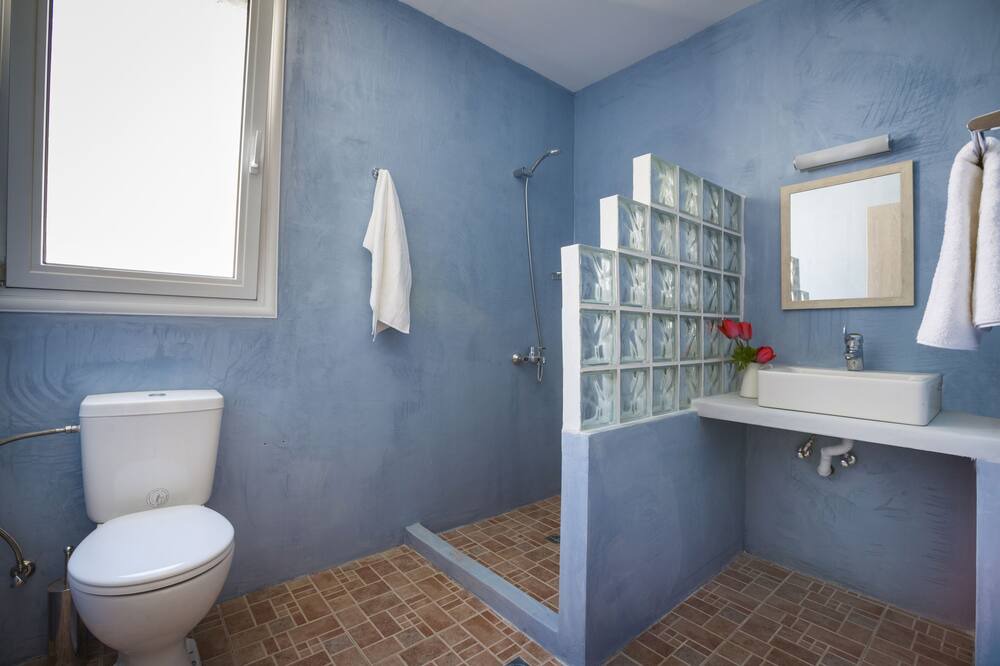 Photo of Bathroom in Fiskardo