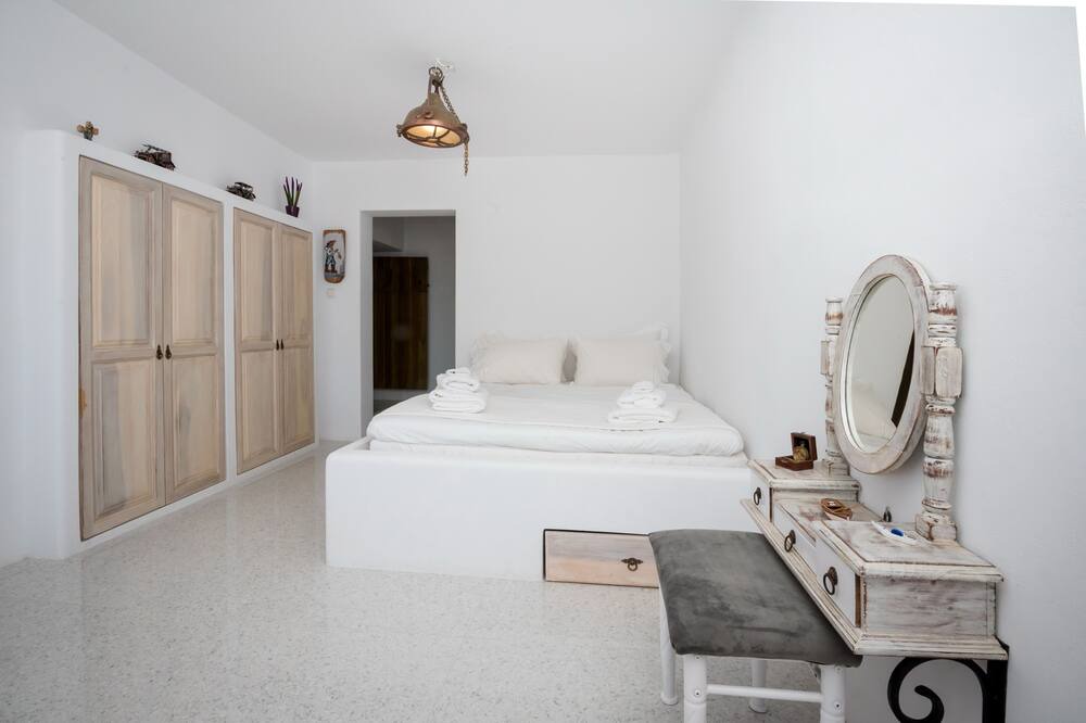 Photo of Bedroom in Apollonia