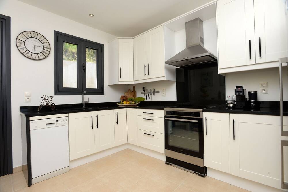 Photo of Kitchen in Kato Korakiana