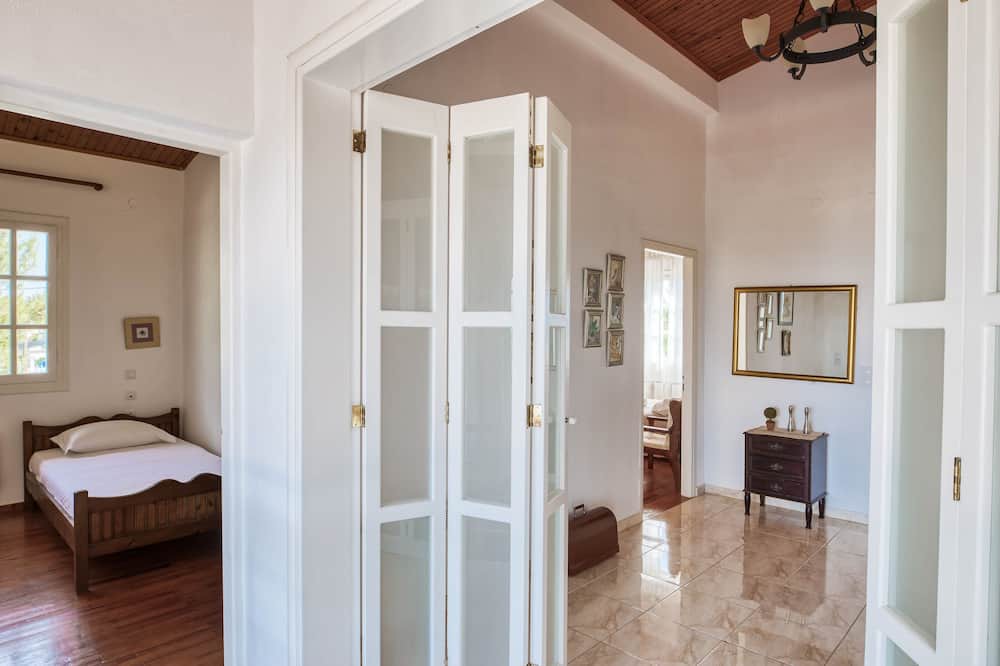 Photo of Bedroom in Lakopetra