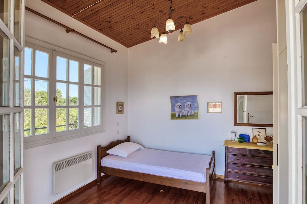 Photo of Bedroom in Lakopetra