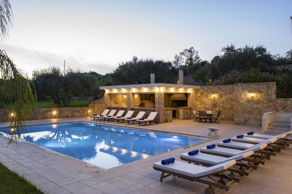 Photo of Outdoor in Souda